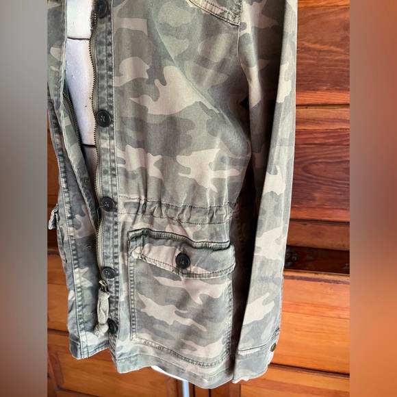 Lucky Brand Camo Jacket - Picture 7 of 7